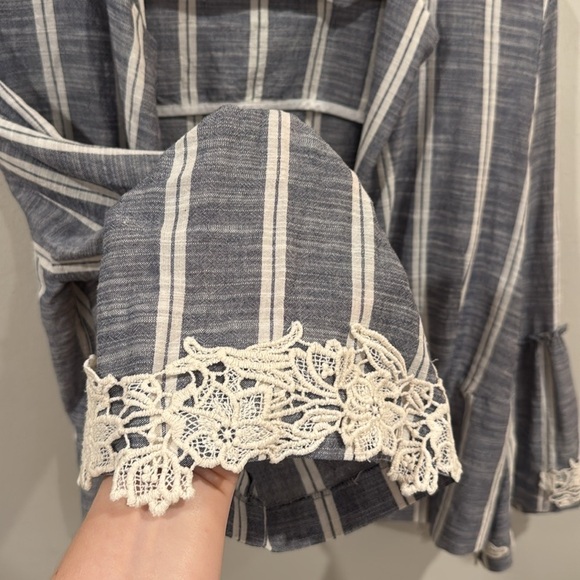 Zara Basic Women’s Striped Open Crop Blazer Striped Bell Sleeve Eyelet Size M - Picture 4 of 5